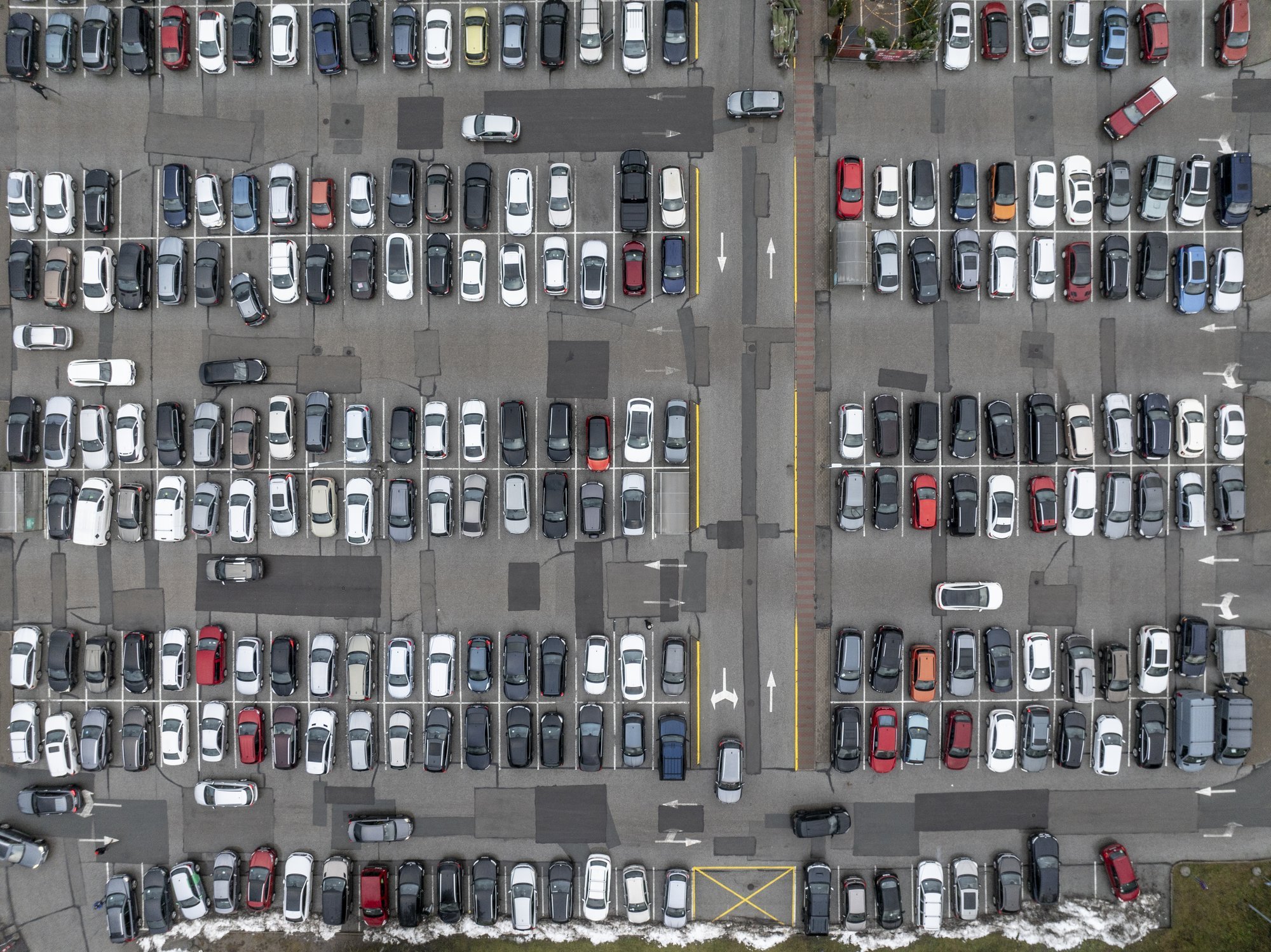 Rahanduskomisjon saatis mootorsõidukimaksu kohustuse vähendamise eelnõu esimesele lugemisele