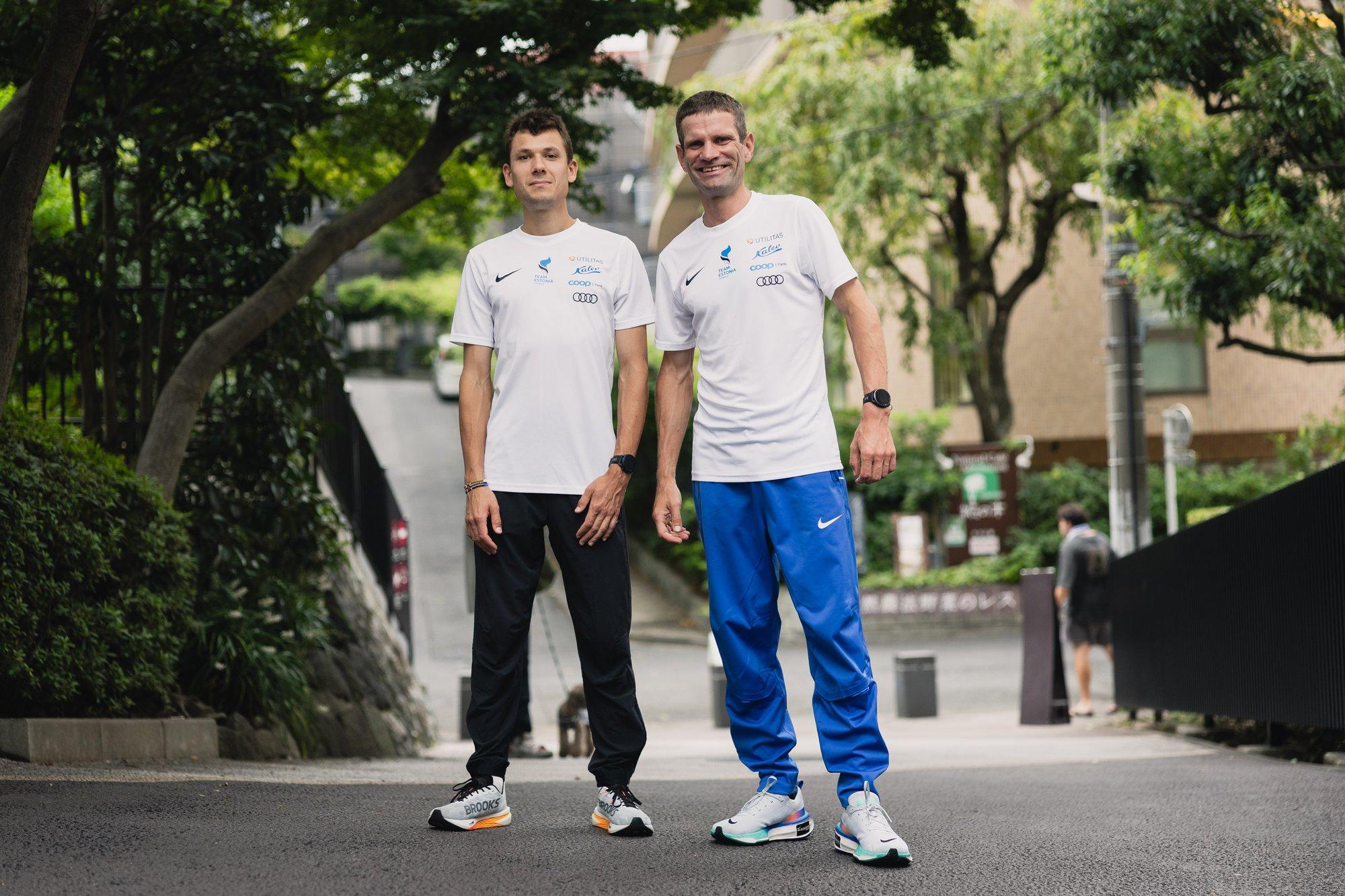 DELFI VIDEO TOKYOST | Jääkotiga mütsid ja Eesti lipuga joogipudelid. Kuidas valmistuvad Nurme ja Latsepov karmis kliimas maratoniks?