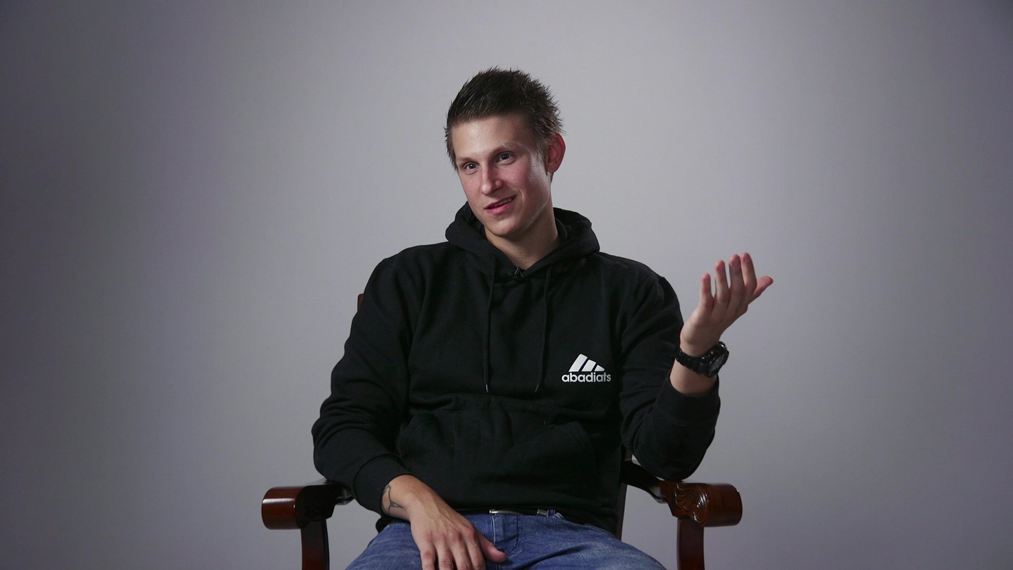 Võllanaljadega poliitareenile astunud striimer jätkab kriitika kiuste Isamaa nimekirjas kandideerimist