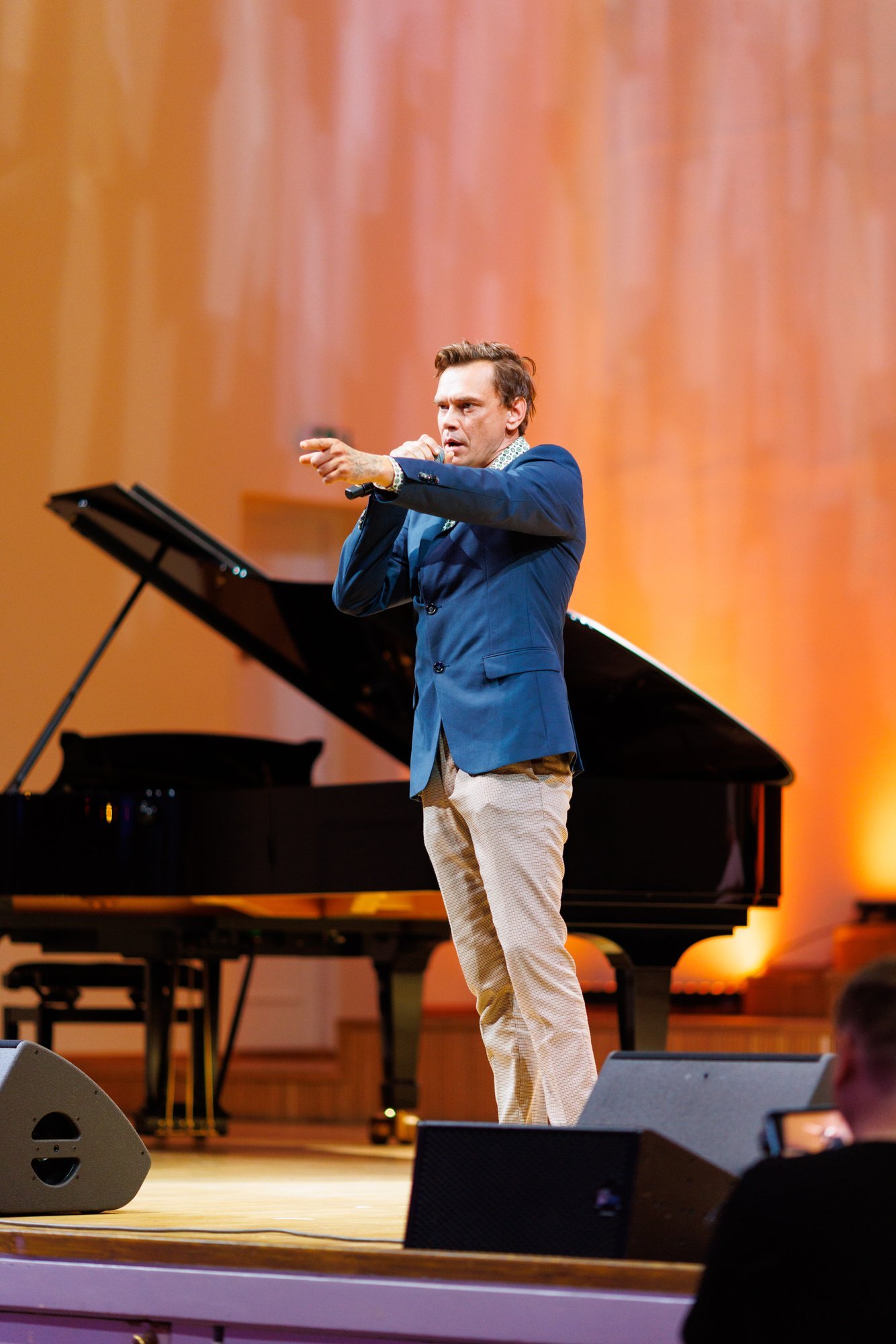 FOTOD | Seadusega pahuksis Beebilõust ilmus üle pika aja avalikkuse ette