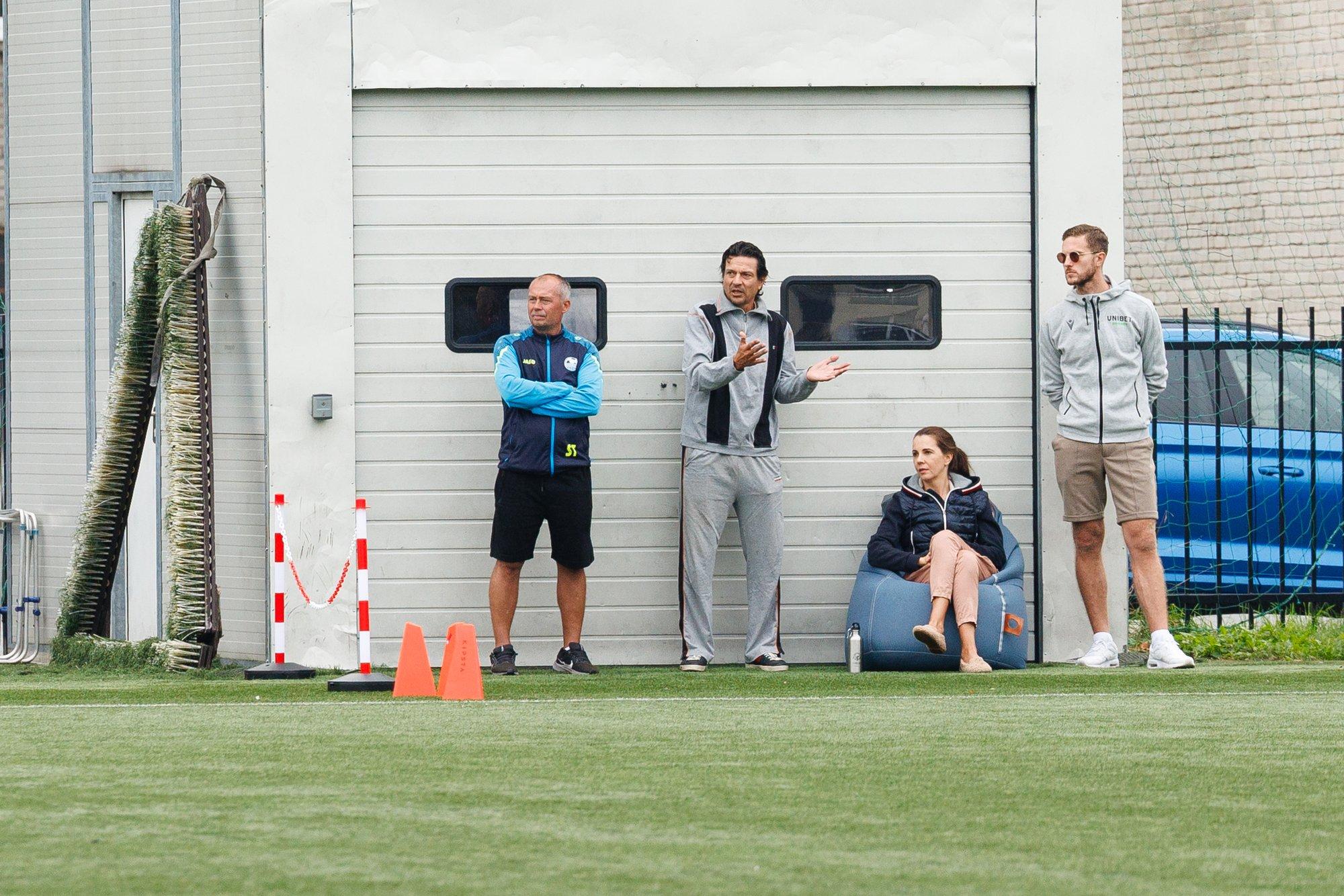 FOTOD | Tallinna Kalevi kolmandasse võistkonda registreeritud Jari Litmanen elas Sõle staadionil poegadele kaasa