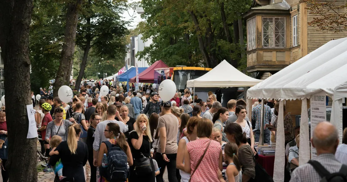 Kirjandustänava festival algab Ott Arderile mälestustahvli avamisega