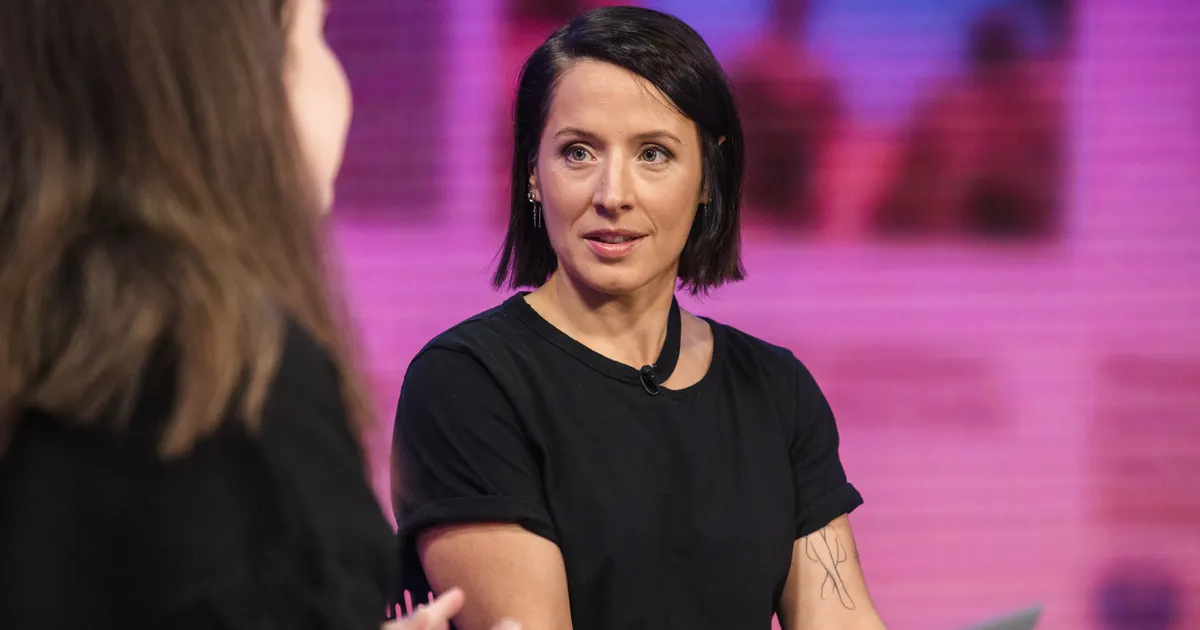 «PROBLEEMID PARADIISIS» ⟩ Sandra Sillamaa bändi uus album kütab kirgi: üks stiilsemaid kättemakse, mida mu kõrvad kuulnud on