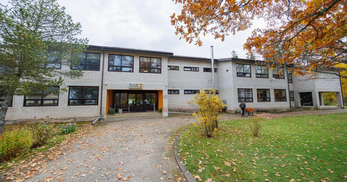 «Peaasi, et küla seda nalja ei näeks» Hooldekodu töötajad transportisid vanurit väidetavalt auto pakiruumis