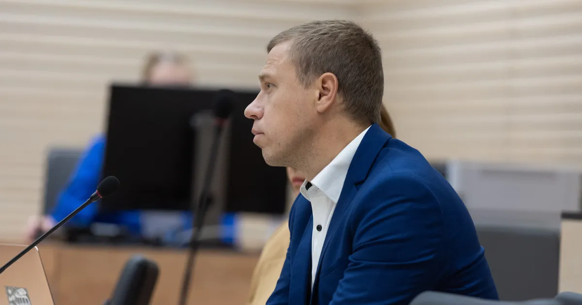 Tõnis Sildaru ristküsitlus lükati ootamatult ligi kaks kuud edasi