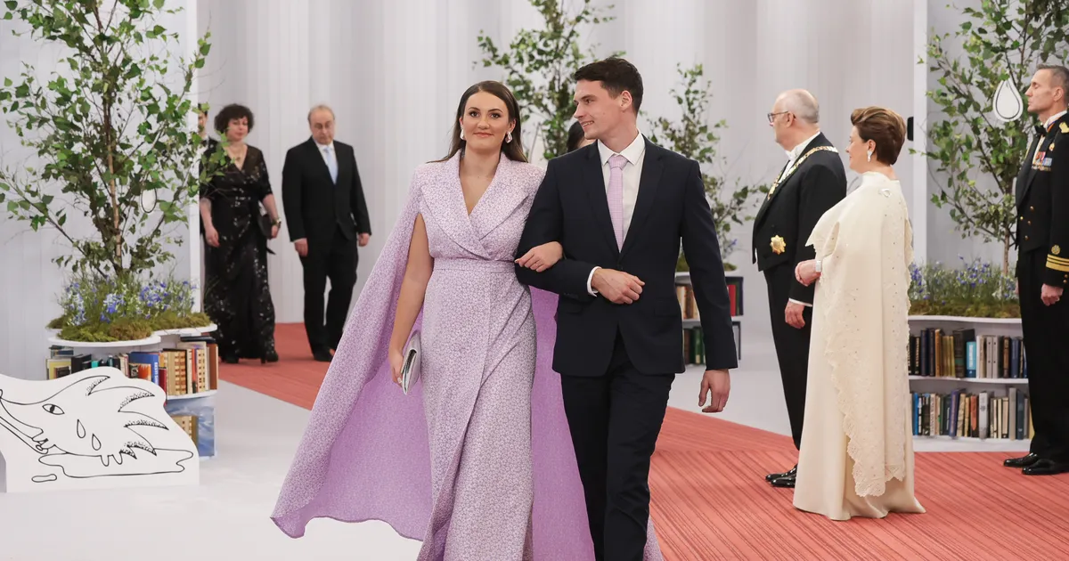 ESIMENE BEEBIPILT ⟩ Ester Karuse eriline september: meie uus algus neljaliikmelise perena