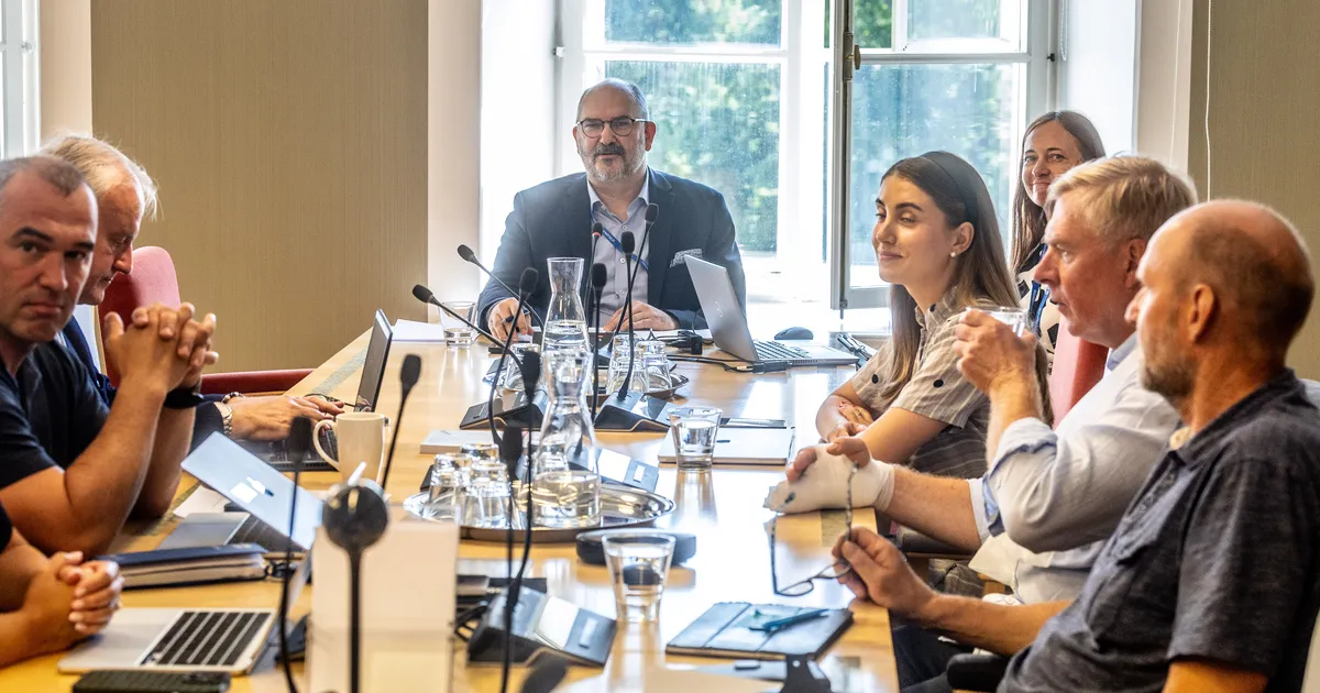 Põhiseaduskomisjon arutab e-valimiste raporti järeldusi