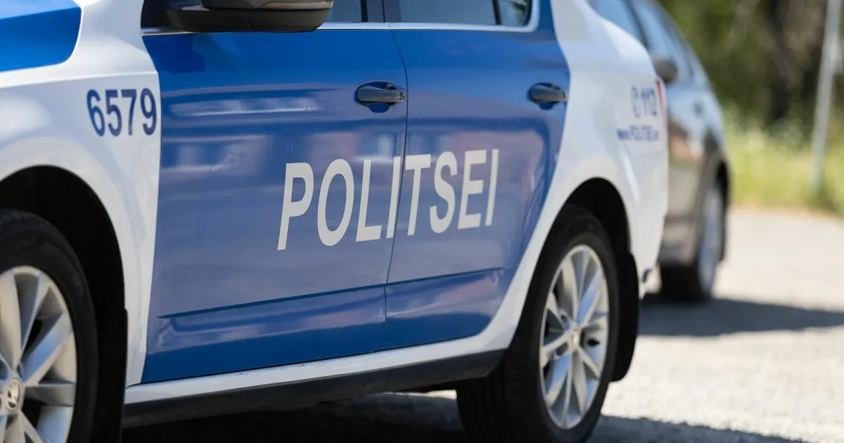 Elva lähistel rullus auto õnnetuses korduvalt üle katuse, juht ja kaasreisija viidi haiglasse