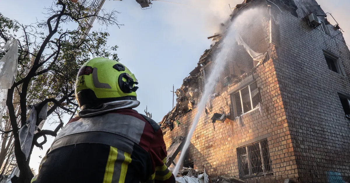 NÄRVIDE MÄNG ⟩ Venelased sihtisid õhurünnakus USA tehast ja diplomaatide esindushooneid