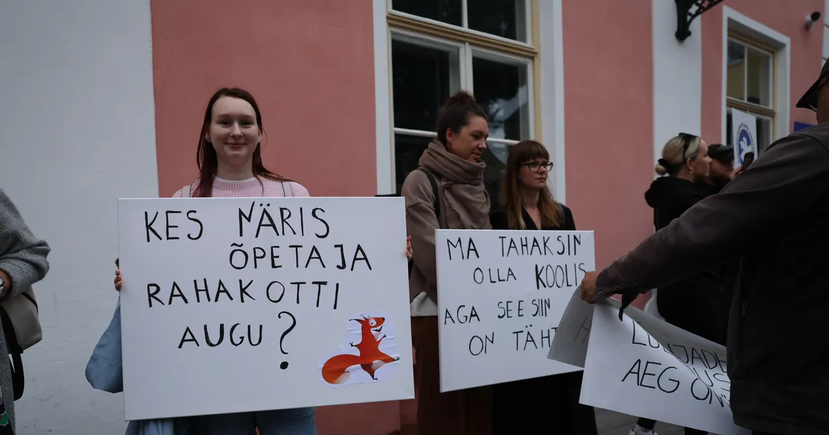 GALERII ⟩ Õpetajad, päästjad ja politseinikud nõuavad palgatõusu