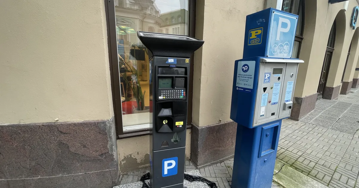 NII AHJUSOOJAD, ET VEEL KILES! ⟩ Tallinnas võtsid koha sisse uued parkimisautomaadid