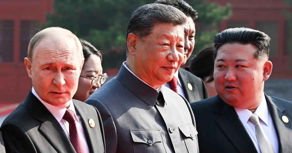 VIDEO ⟩ Xi näitas ajaloo suurimal sõjaväeparaadil Putinile ja Kimile uut relvastust