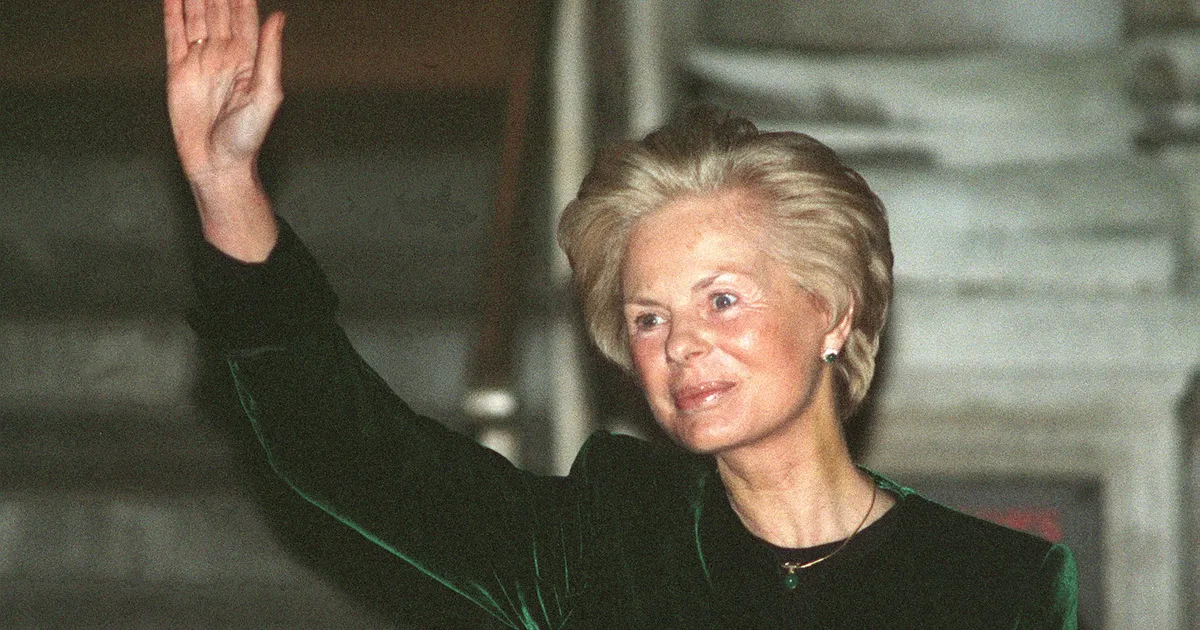 LEIN BRITI KUNINGAKOJAS ⟩ Suri Kenti hertsoginna