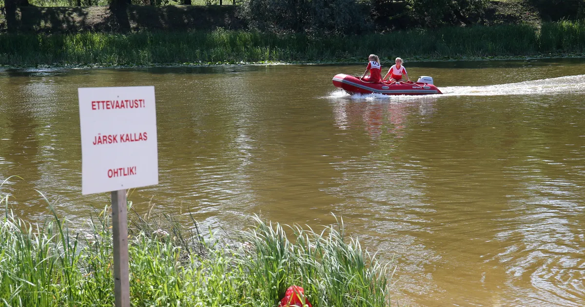 HOOAJA KOKKUVÕTE ⟩ Vetelpäästjad tõid Emajõest välja kaheksa hätta sattunud rannalist, neist kaht tuli elustada