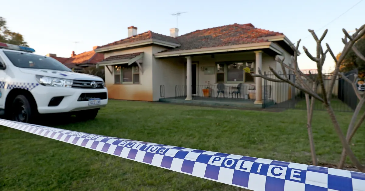 Maskides noortekamp tappis Melbourne'is kaks teismelist poissi