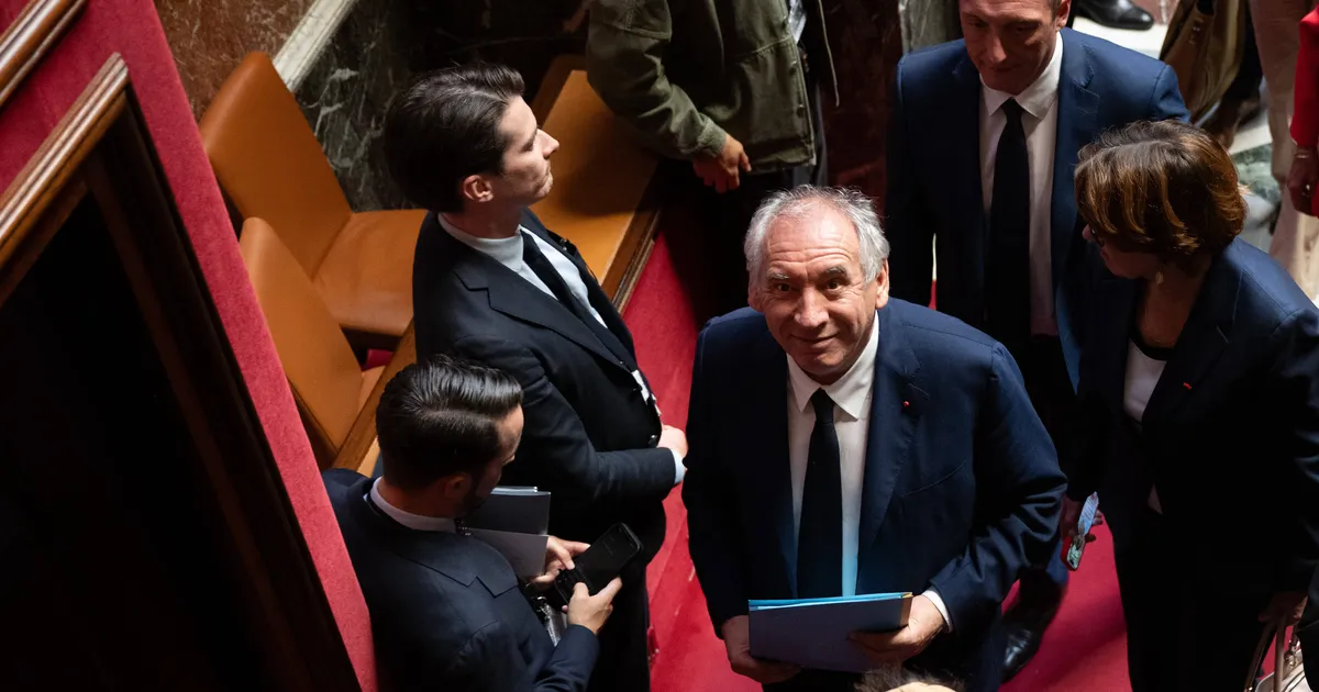 Prantsusmaa valitsus kukkus peaminister Bayrou usaldushääletuse järel kokku