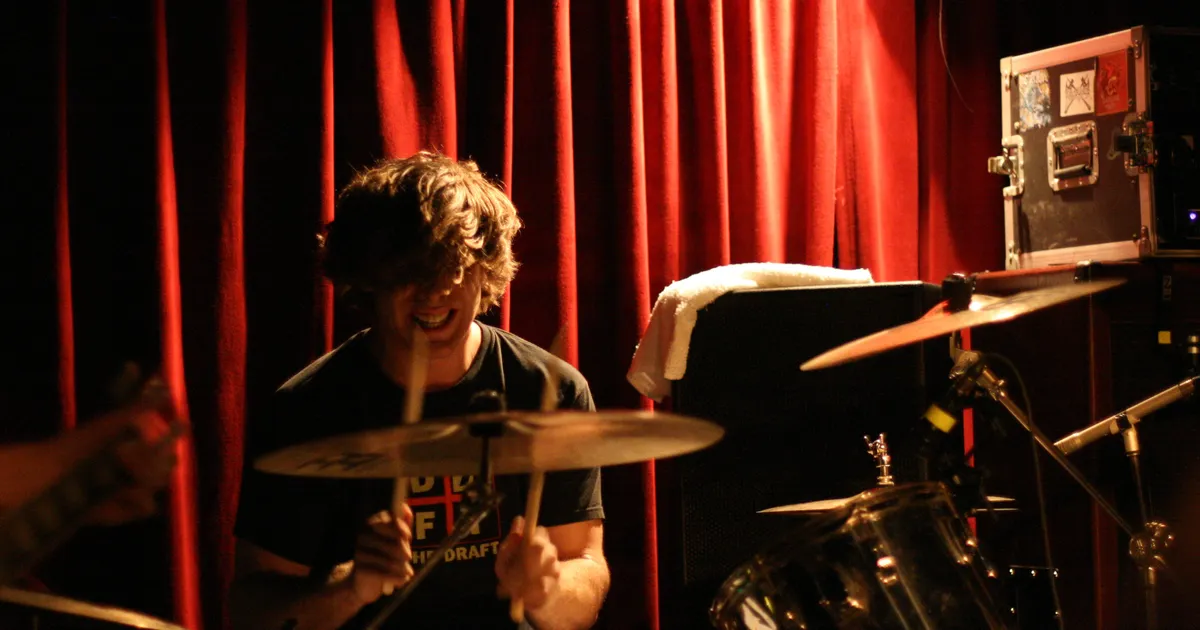 Hiljuti Eestiski esinenud ansambli Baroness asutajaliige suri 42-aastaselt