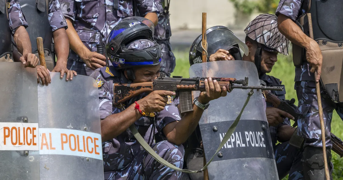 VIDEO ⟩ Nepali peaminister astus 19 elu nõudnud meeleavalduste mahasurumise järel tagasi