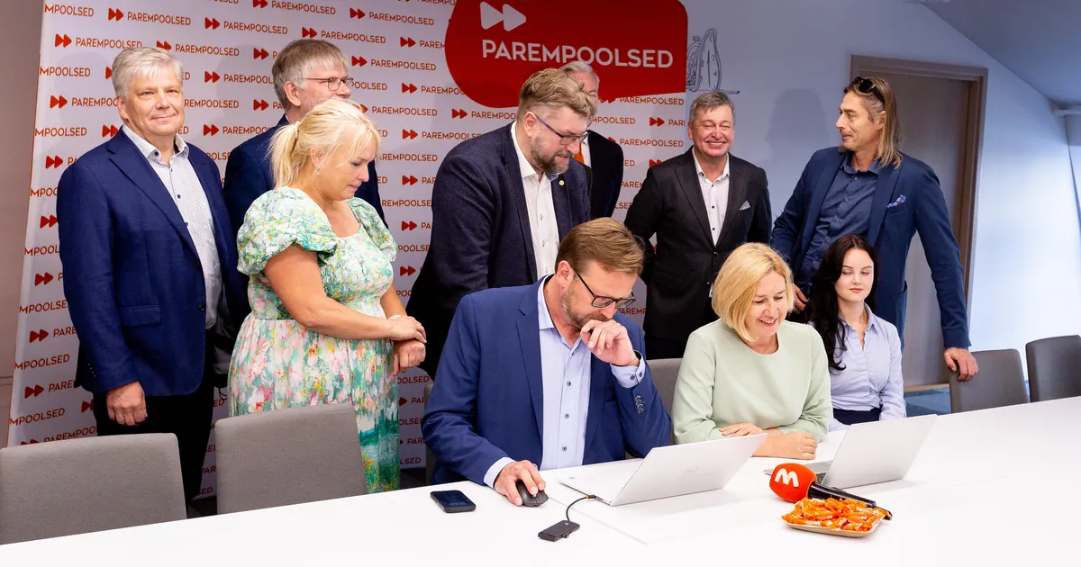 FOTOD ⟩ Parempoolsed esitasid Tallinna valimisnimekirja elektroonselt