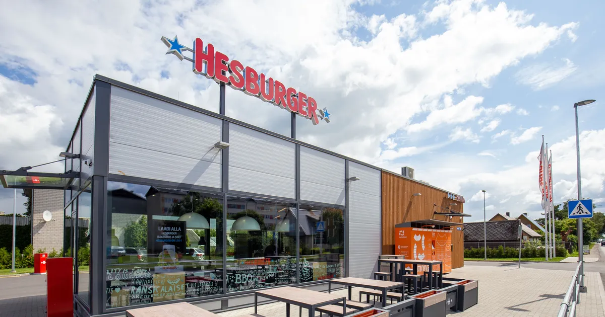 Keeruline olukord kiirtoidurestoranis: töötaja saab klientidelt pahandada, kuna ei räägi vene keeles