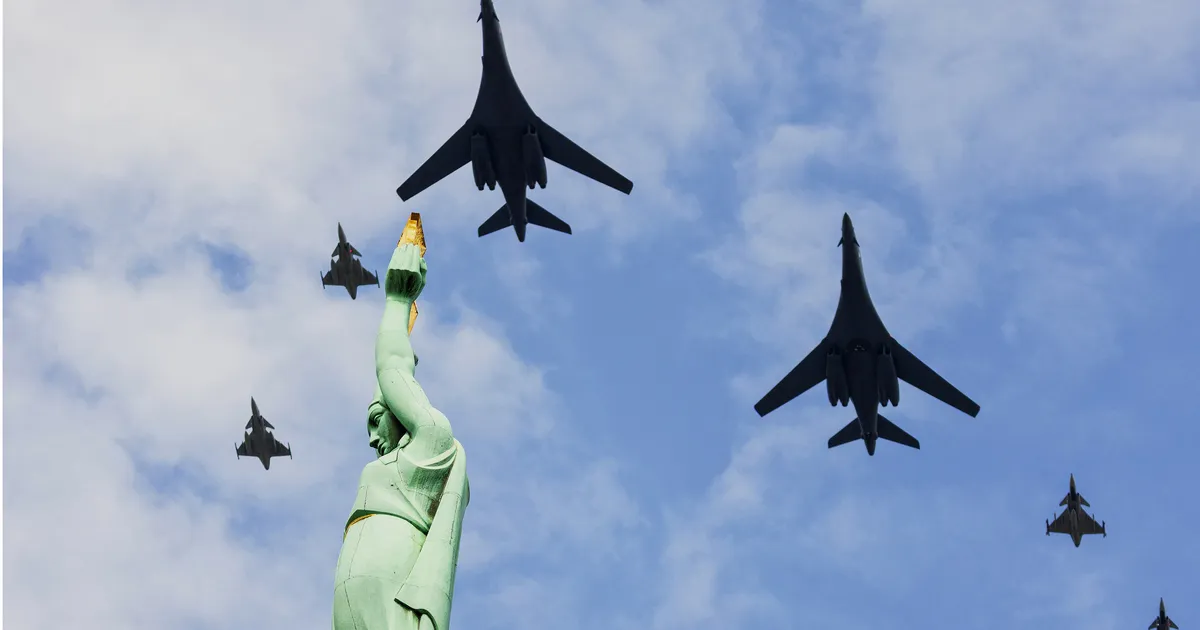 Läti võib ajutiselt sulgeda idapiiri kohal asuva õhuruumi