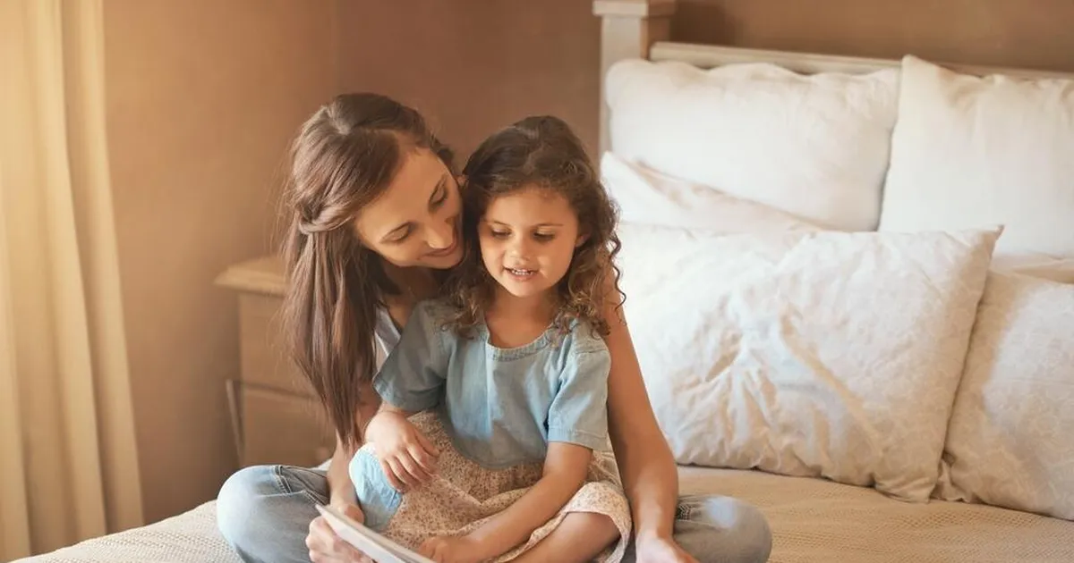 MIKS NII? ⟩ Psühholoogid hoiatavad: laps ei tohiks olla oma vanema parim sõber