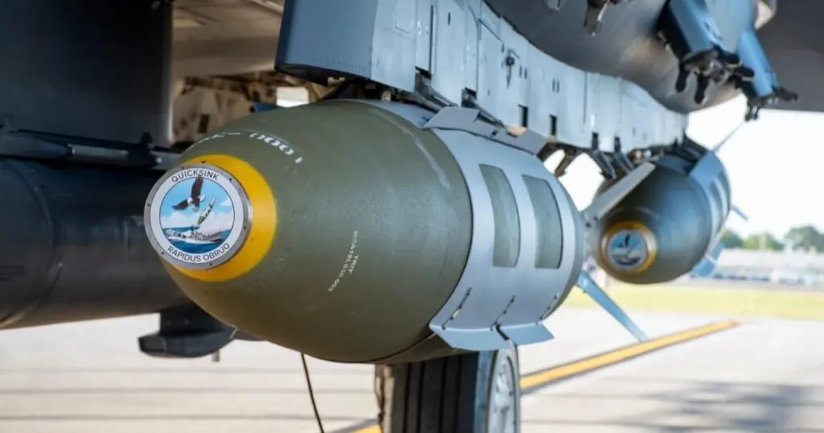 VIDEO ⟩ USA uus superpomm rebis Norra sõjalaeva lihtsalt pooleks