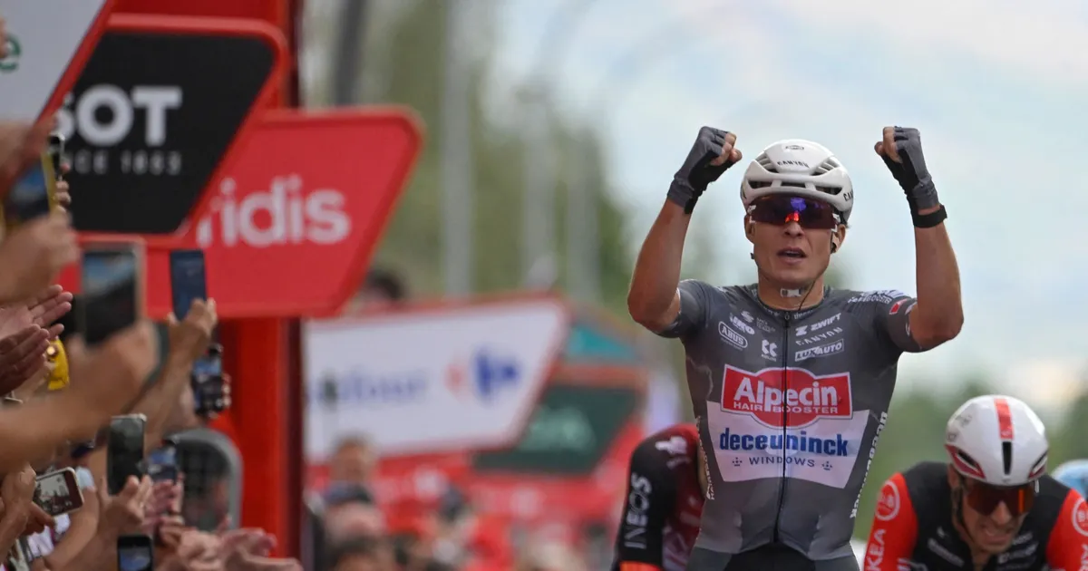 Philipsen võttis Vueltal kolmanda etapivõidu, Mihkels esineljakümnes