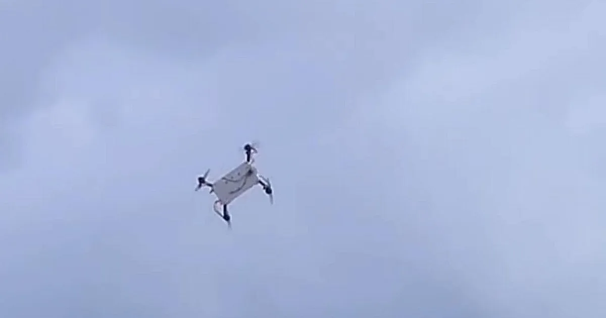 VIDEO ⟩ Tudengid tegid valmis tõelise taskudrooni – vaata, mida põnevat sellega teha saab