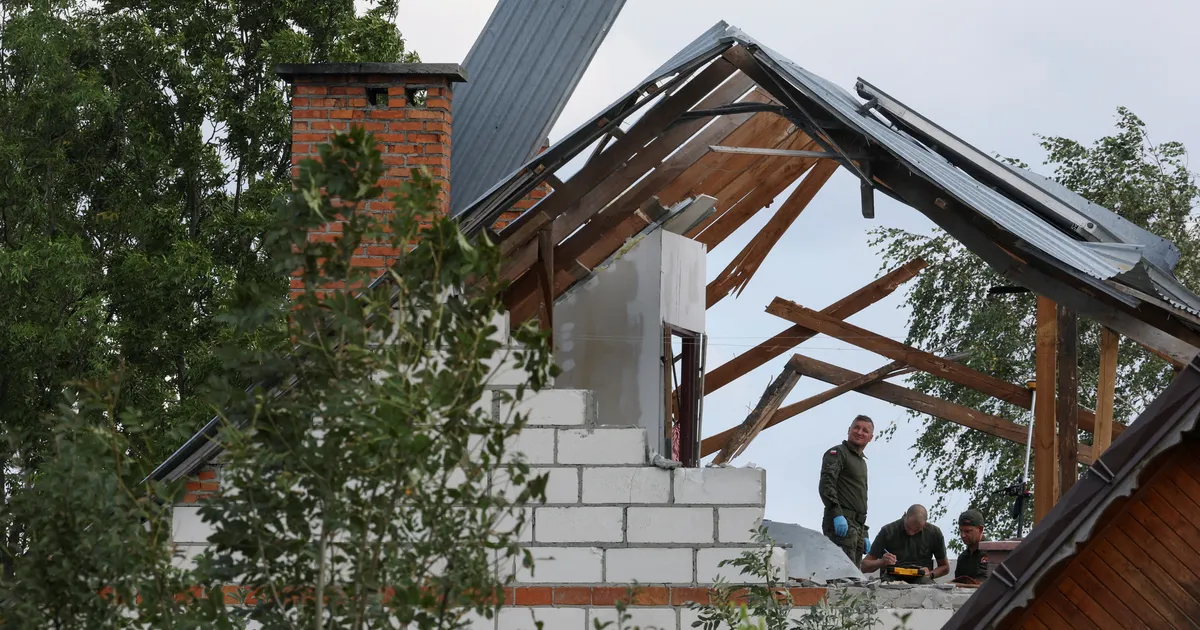 Meedia: Poola elumaja katust kahjustas hävituslennuki rakett