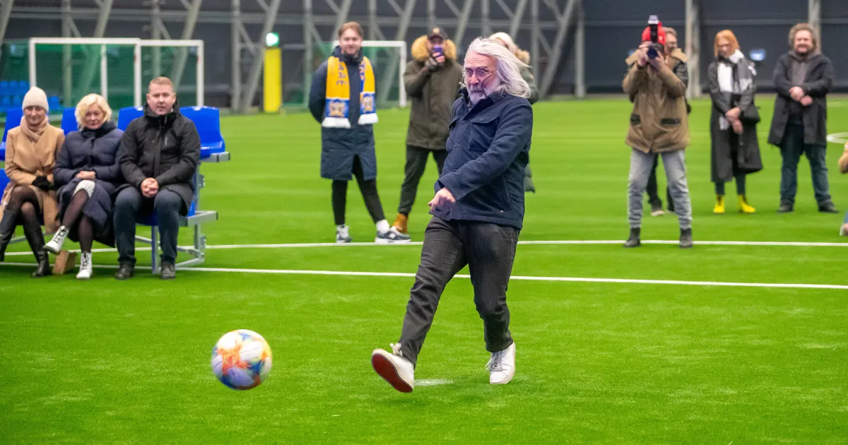 VILLE ARIKE ⟩ Geniaalne liigutus 13 jalgpalliklubilt