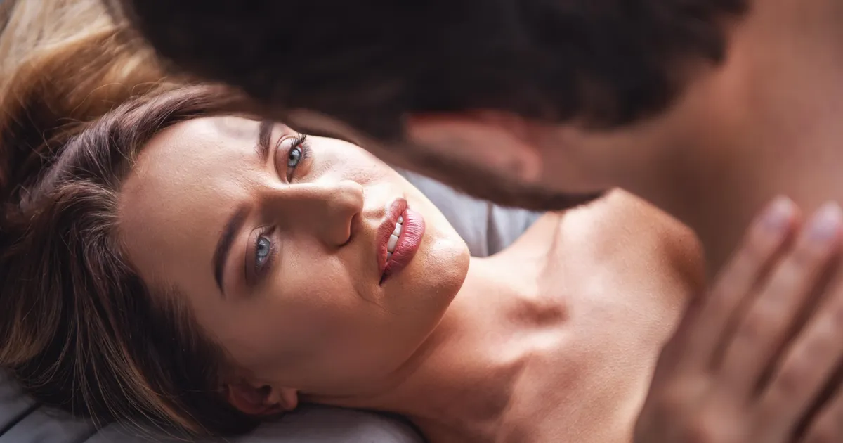 «Kui minu eks peaks meie suhetest teada saama, panen ma su suurde ohtu. Ta prooviks sind ära tappa»