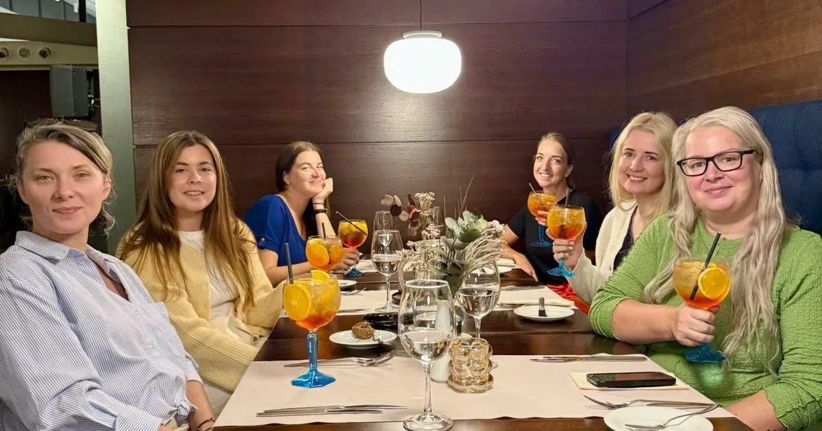 PALMIPUU PALMI ALL ⟩ Head isu! Eksootiline rituaal, mis ajas briti neiu segadusse