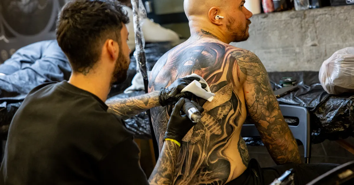 GALERII ⟩ Tätoveerimisfestival Street Mirror Expo tõi Kultuurikatlasse kohale asjaarmastajad nii Eestist kui välismaalt