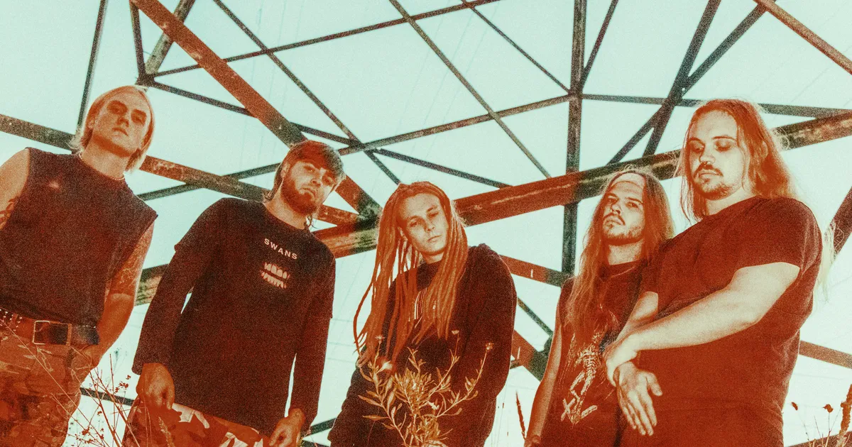 Kodumaine metal-bänd Intrepid avaldas VHS-kaameraga filmitud video tuurielust