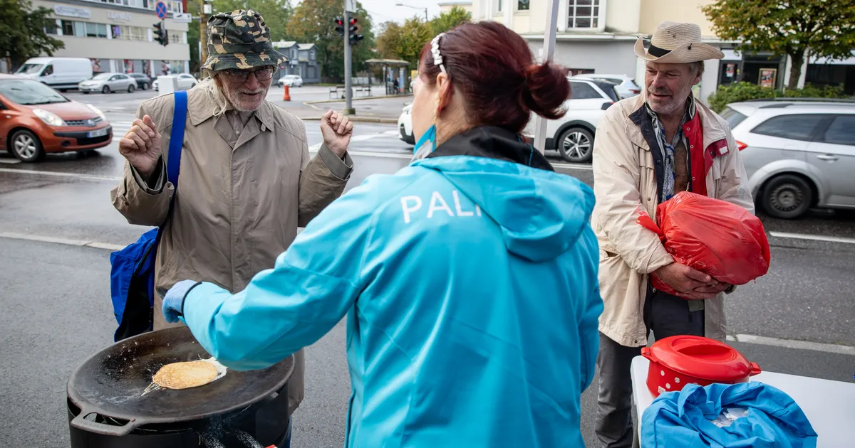 FOTOD ⟩ Valimiseelne möll: Isamaa aitas sotsidel ja oravatel telki üles seada, Kovalenko-Kõlvart pidas tasuta sünnipäevafestivali