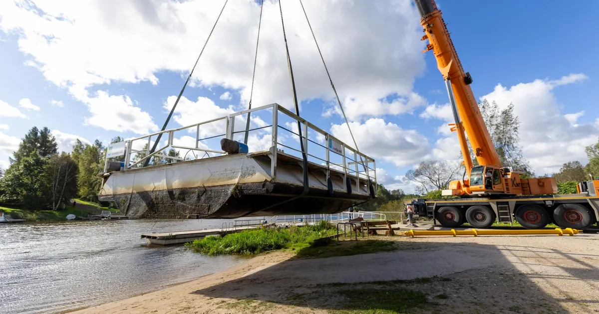 VIDEO JA PILDID ⟩ Kavastu parve Emajõe veest välja tõstmine pakkus parajalt närvikõdi