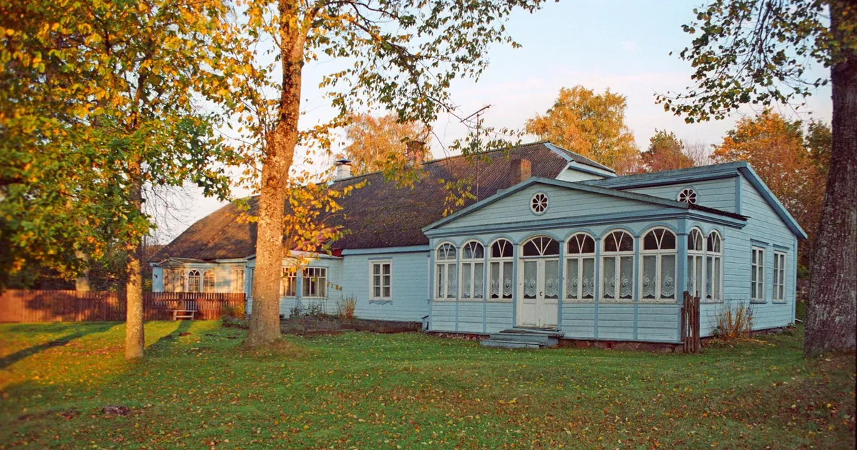 AEGRUUM ⟩ Kabli küla kaptenite uhked majad