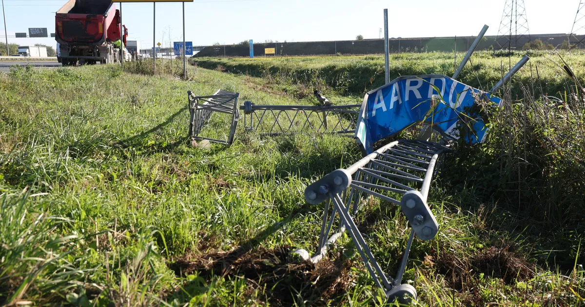 FOTOD ⟩ Varahommikune õnnetus ummistas Peterburi tee