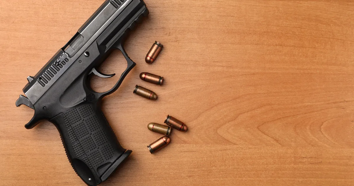 ÕUDNE ⟩ Traagiline hommik Ohios: 3-aastane lasi end kogemata tulirelvaga mängides maha