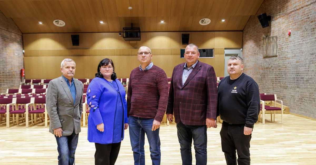 KUULAKE VALIMISSAADET ⟩ Saarde valimisdebatt: võimule pürgijad soovivad tegelda nii tuuleparkide ja rahvastiku vähenemisega kui piirata LGBT+ propagandat koolides ja lasteaedades