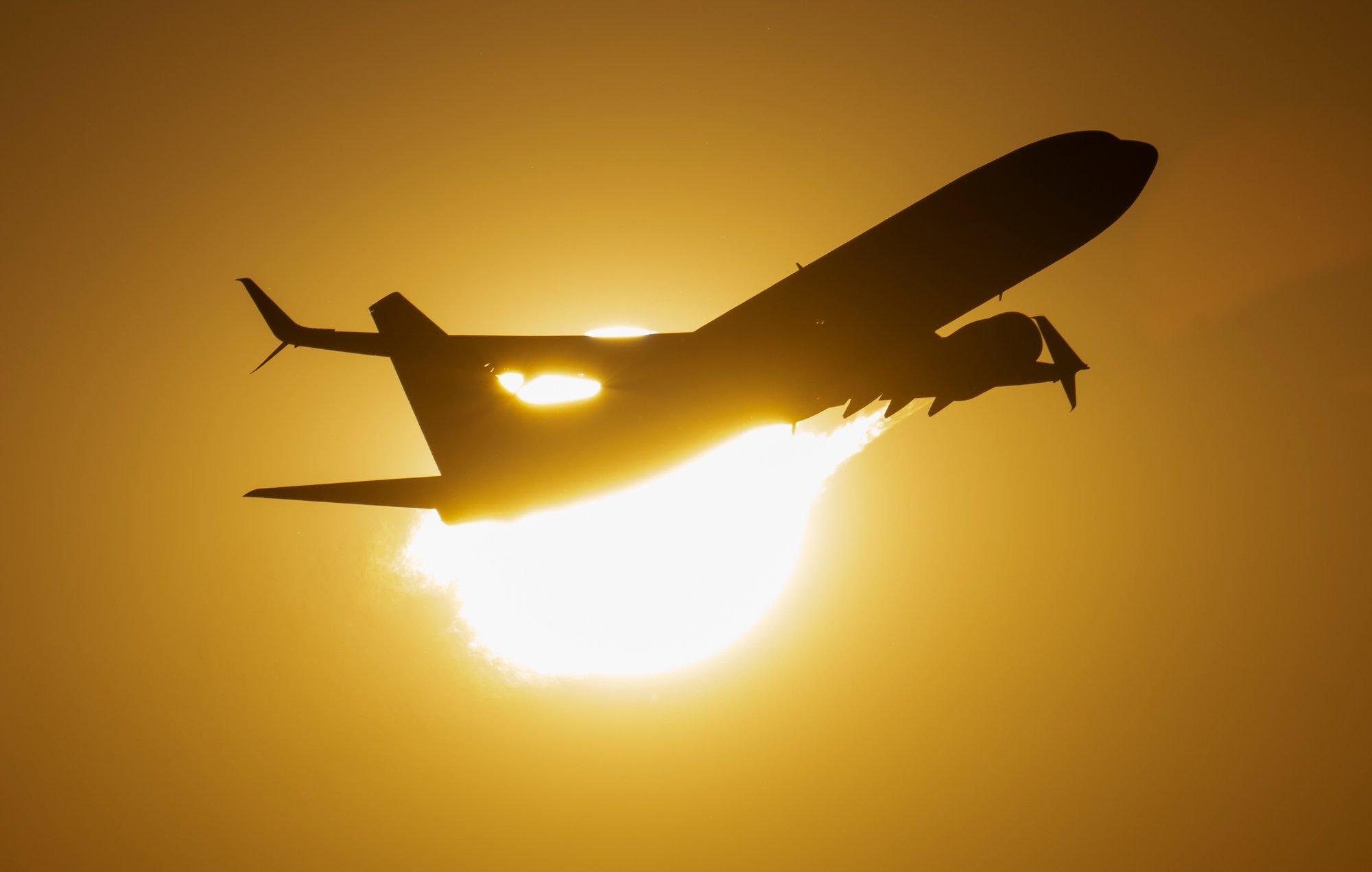 Lennureisid muutuvad ohtlikumaks: teadlased hoiatasid süveneva probleemi eest taevas