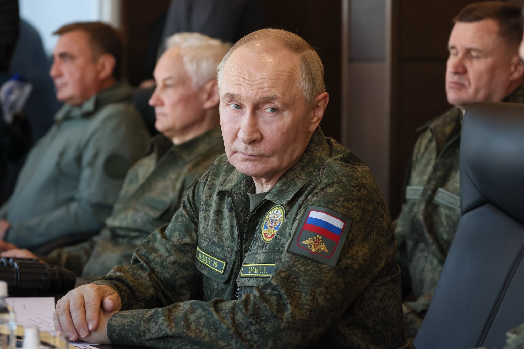 Kreml pidi selgitama, miks ei olnud õppustel „Zapad-2025“ koos Putiniga näha Gerassimovi