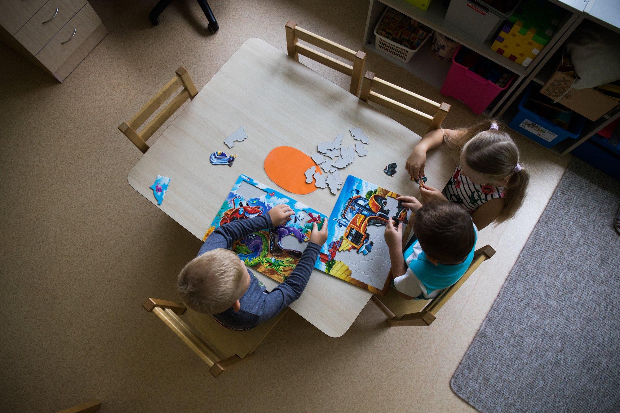 Ministeerium kehtestas lastehoidudele uued nõuded, millest nood ei teadnud viimase hetkeni