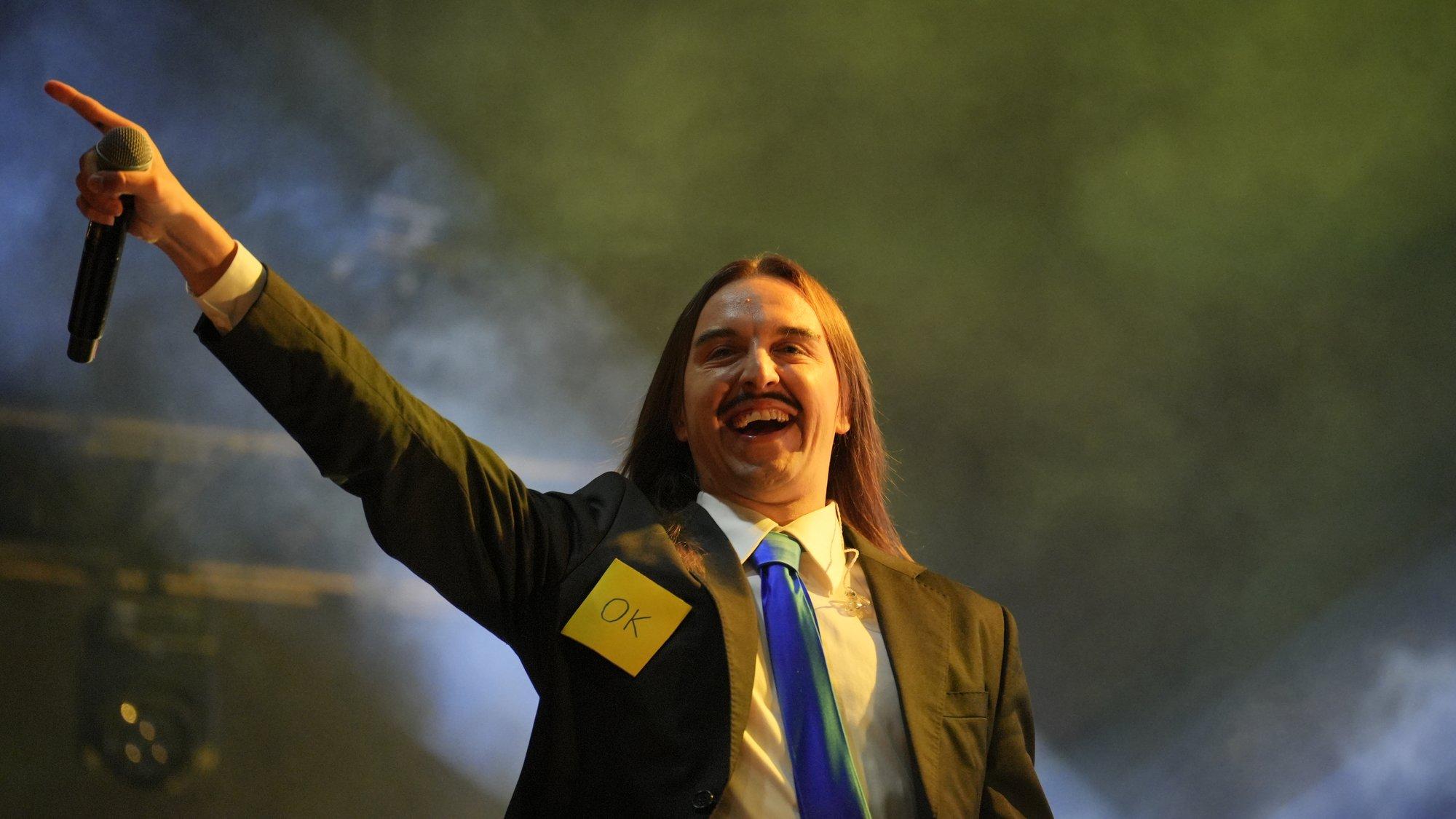 FOTOD | Tommy Cash andis Narvas võimsa kontserdi: linnuses pole ammu nii palju pealtvaatajaid kohal olnud