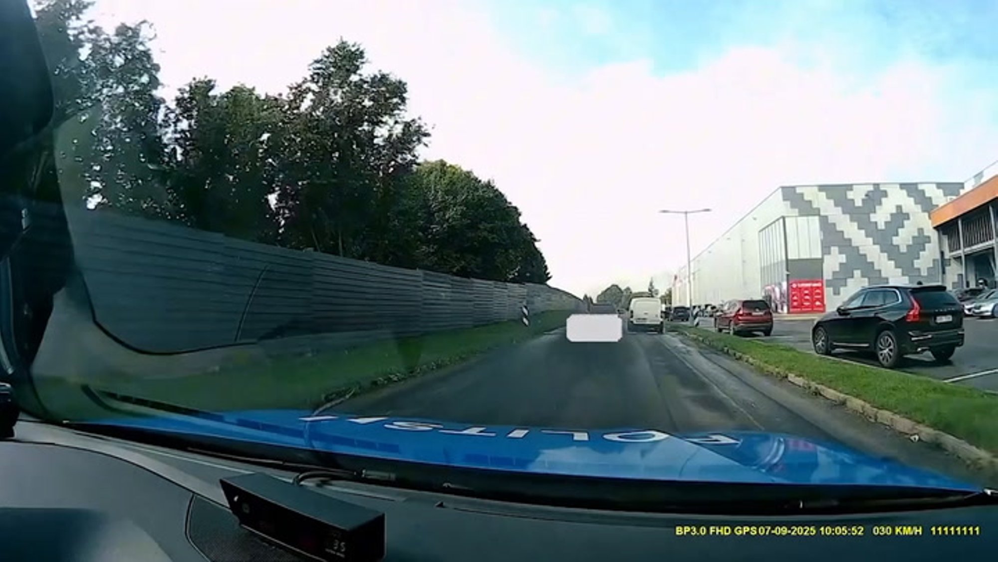 VIDEO | Rakveres politsei eest põgenenud lubadeta narkojoobes juht võeti vahi alla