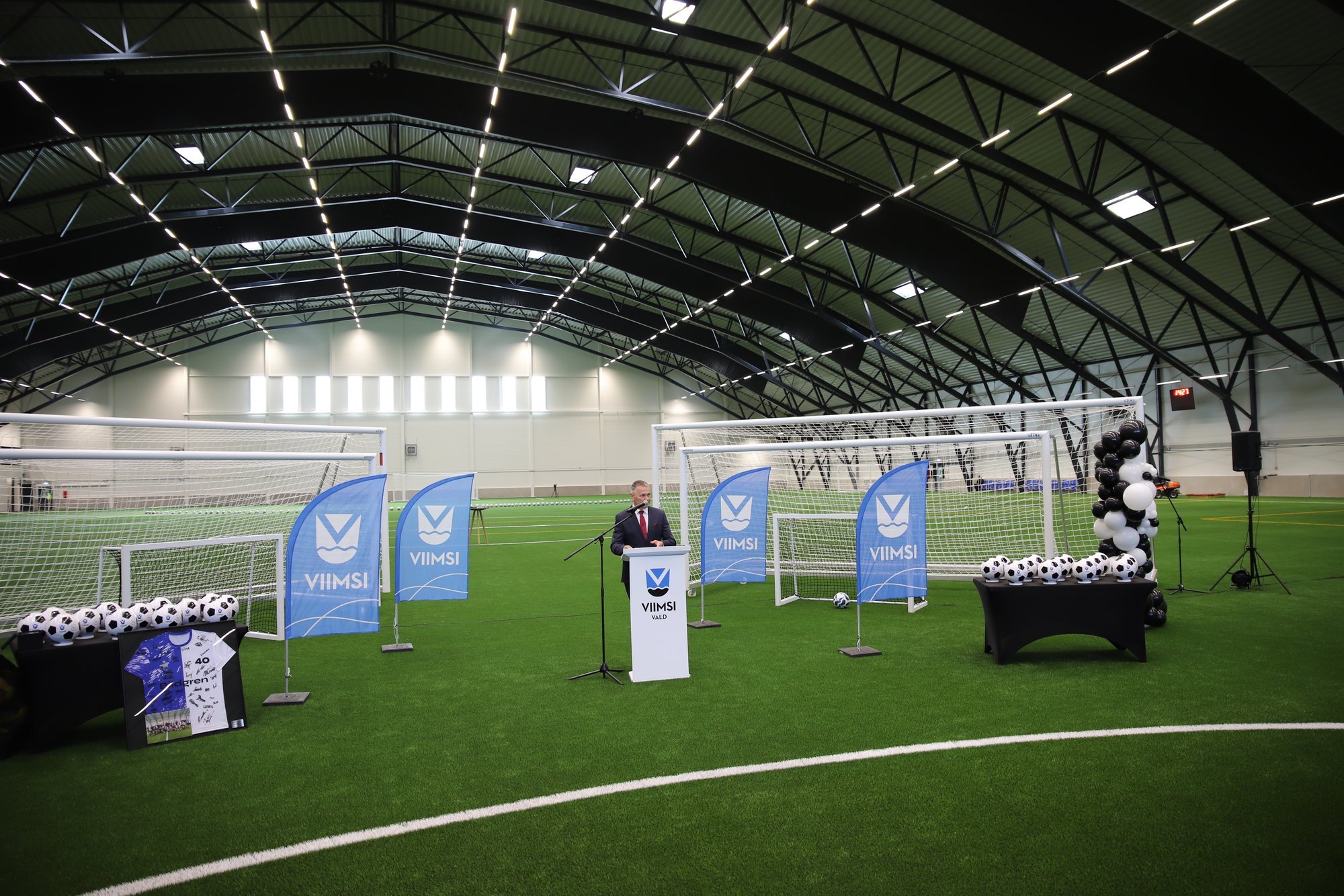 FOTOD | Viimsis avati unikaalne jalgpalli- ja kergejõustikuhall