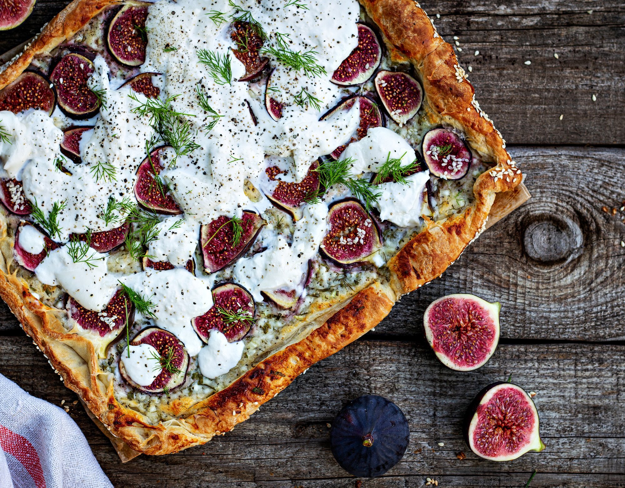 Kõige ahvatlevam pirukas, mis ma kunagi teinud ja söönud olen: viigimarjapirukas burrata ja seesamiseemnetega