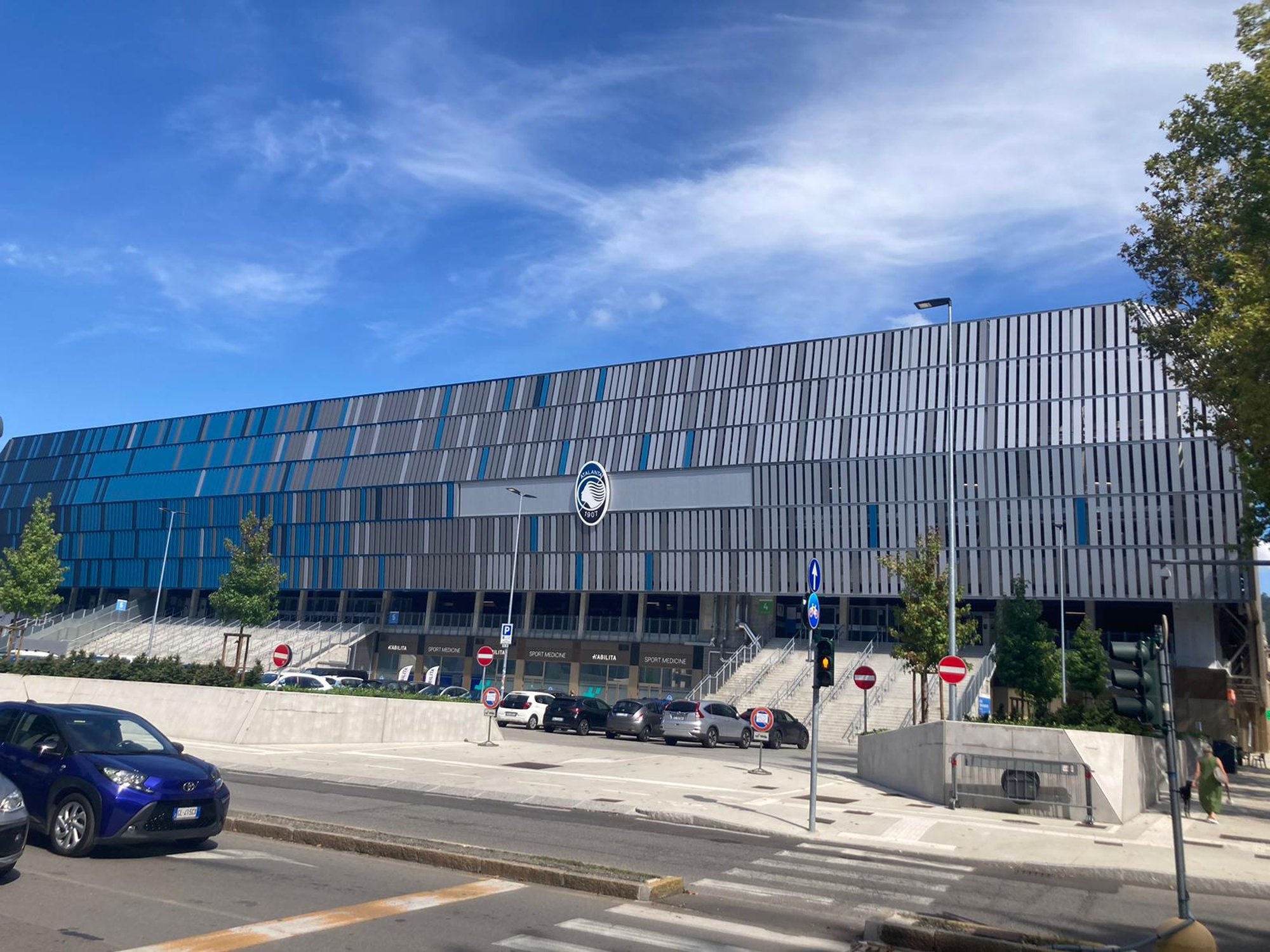 DELFI BERGAMOS | Mullune Euroopa liiga võitja Atalanta on teinud Bergamo maailmas suureks. Nüüd võõrustab linn sinisärke