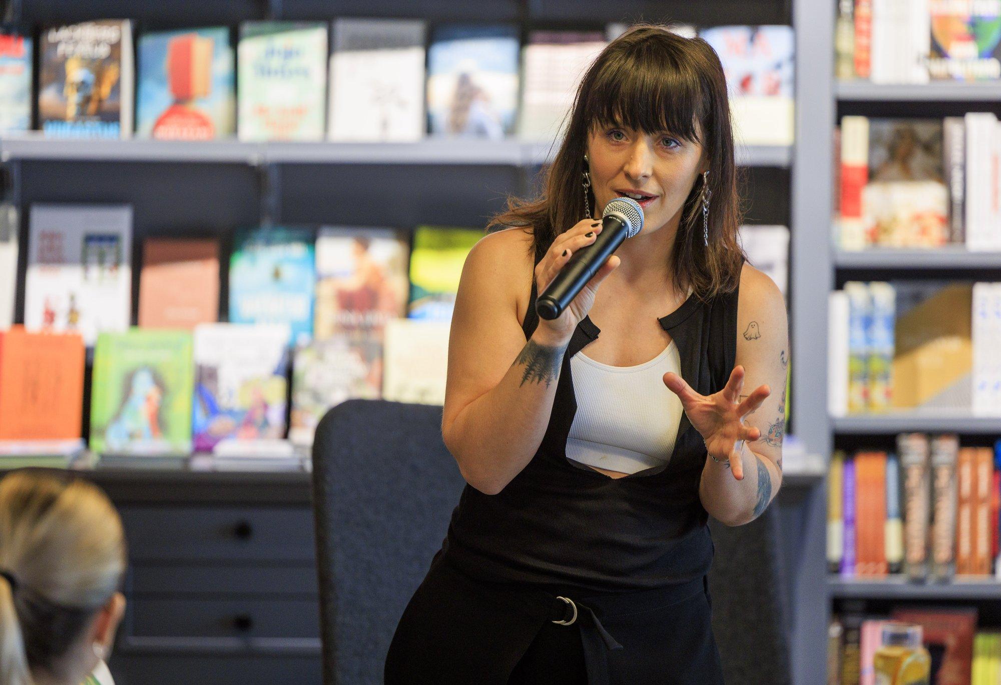 „Oo, mis põnev arutelu!“ Netirahvas arutas Sandra Sillamaa kainuse üle, muusik ütles sõna sekka